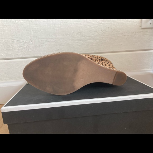 Shoemint Wedge Ankle Booties in Leopard Print - Picture 4 of 6